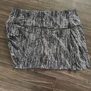 Stylish Black and White Women's Skirt
